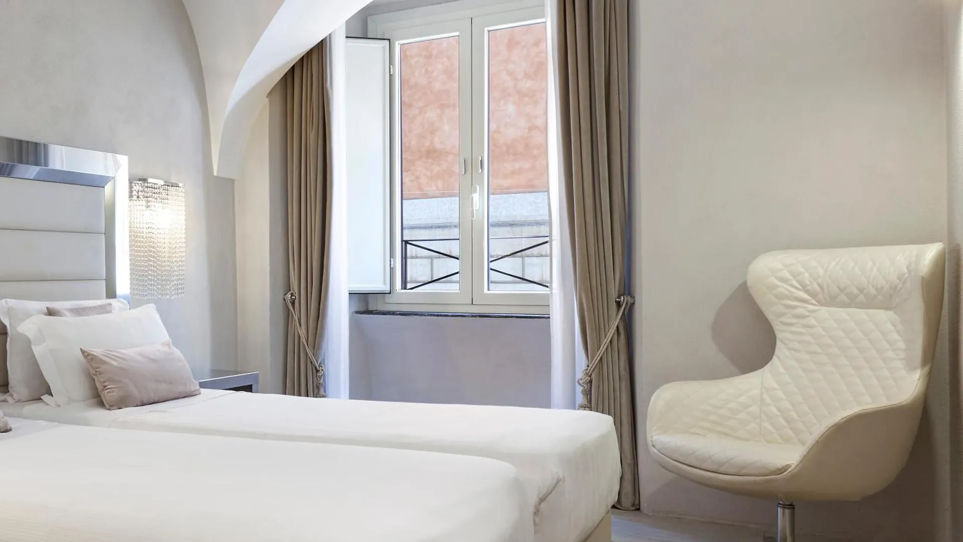 Terrace Pantheon Relais Hotel Rome