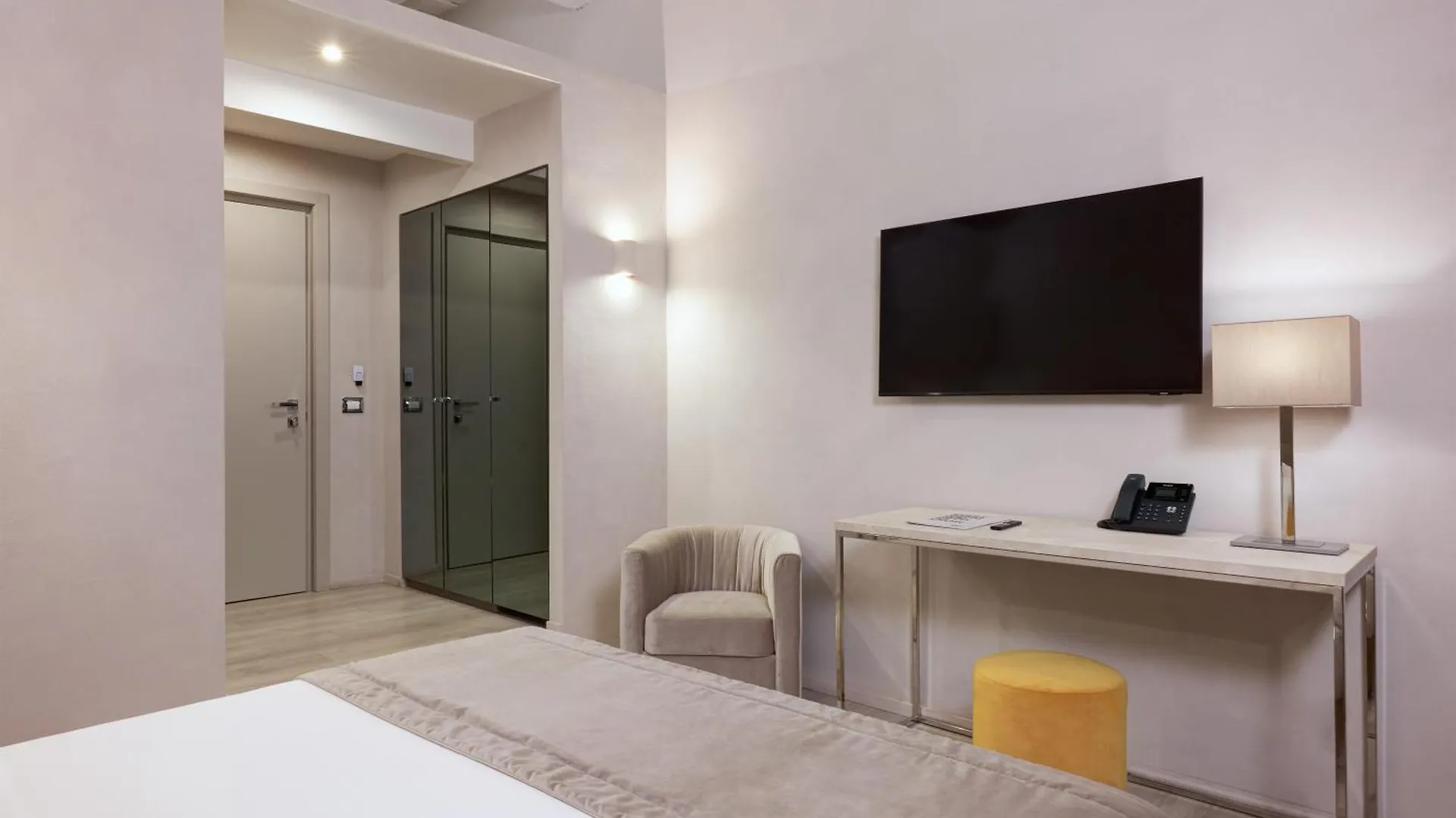Terrace Pantheon Relais Hotel Rome